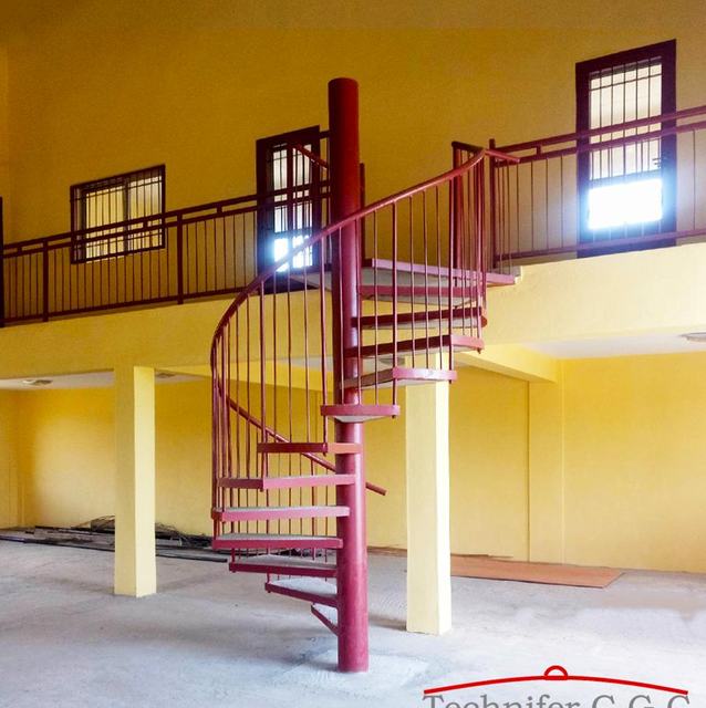 Escaliers et garde-corps en acier