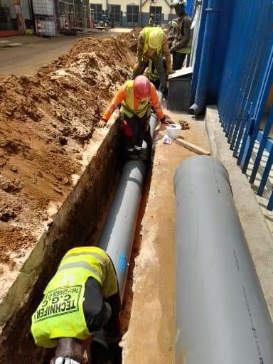 Construction du réseau d'évacuation des eaux pluviales à l'usine de la SOBRAGUI, Madina